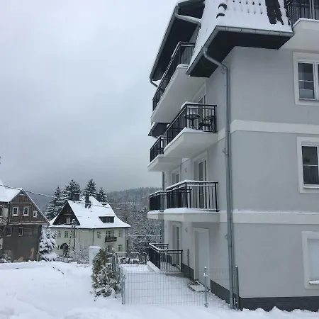 Nr 5 Apartment *